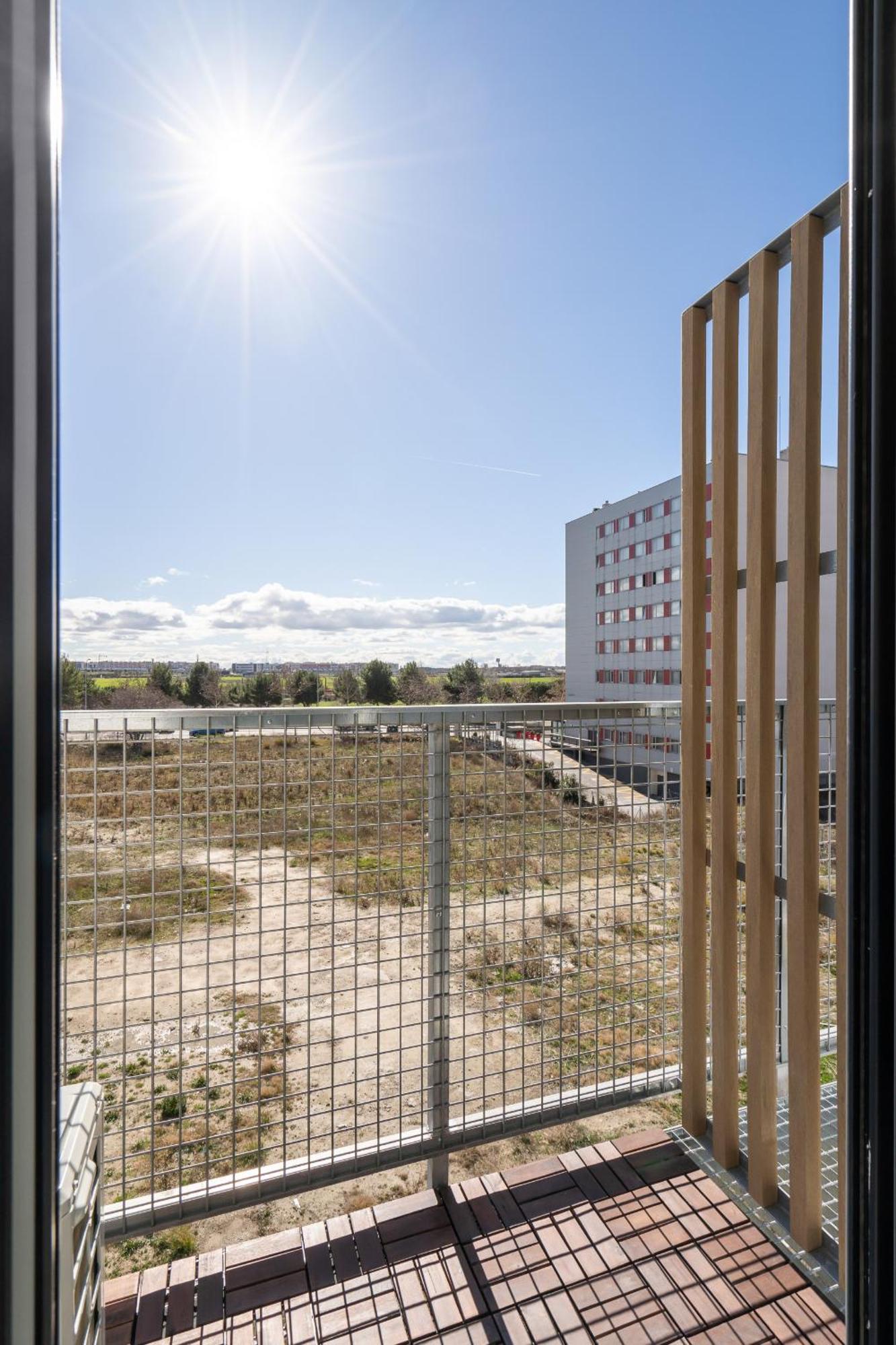 Loft Reformado Industrial Con Garaje Alquiler Temporal Apartment Madrid Exterior photo