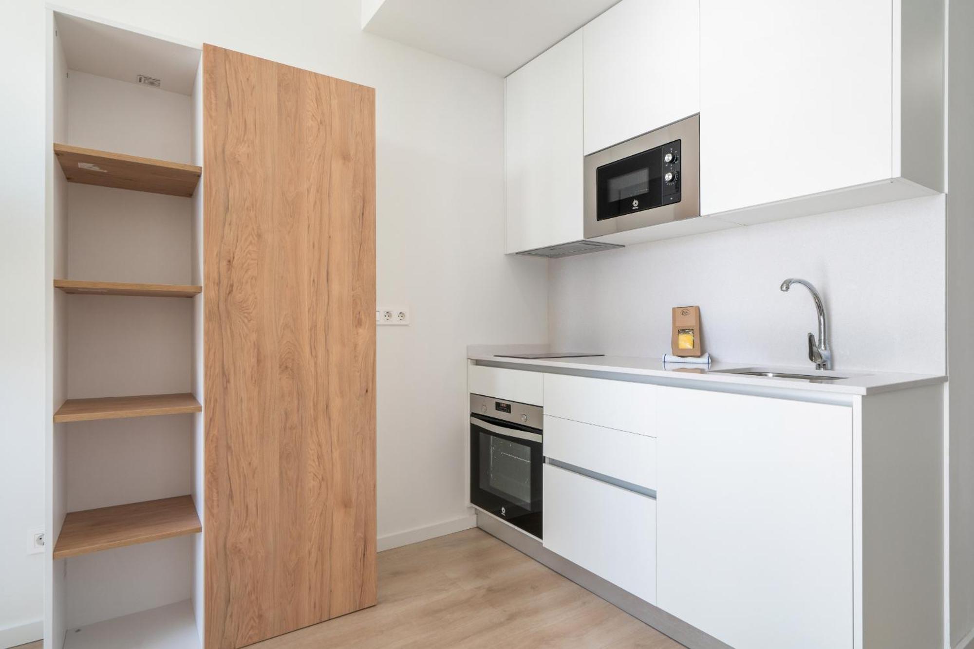 Loft Reformado Industrial Con Garaje Alquiler Temporal Apartment Madrid Exterior photo