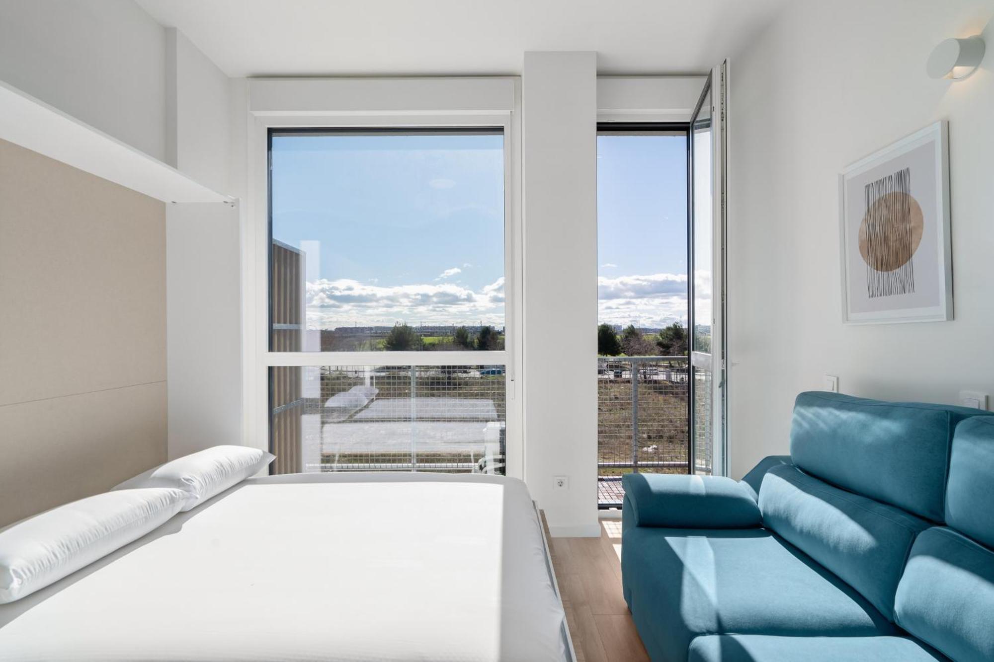 Loft Reformado Industrial Con Garaje Alquiler Temporal Apartment Madrid Exterior photo