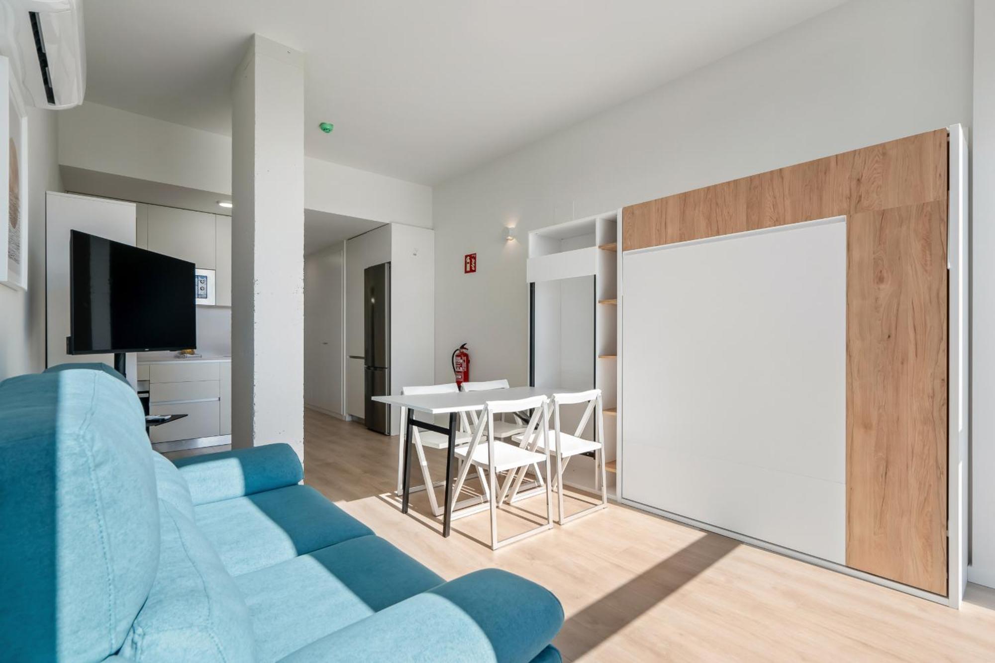 Loft Reformado Industrial Con Garaje Alquiler Temporal Apartment Madrid Exterior photo